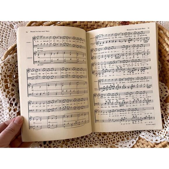 Vintage 1961 Carols for Choirs 1: Fifty Christmas Carols - Picture 3 of 8